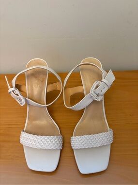 Avra Heel in White